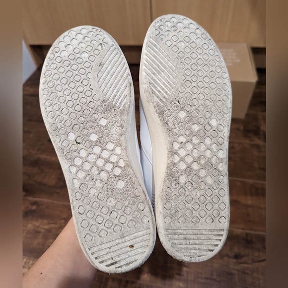 LIKE NEW Size 6 Everlane ReLeather Court Sneaker - Picture 5 of 5